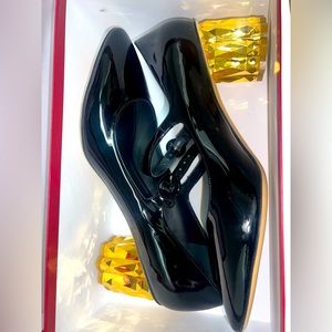 🔔‼️SOLD‼️🔔Ferragamo Ortensia size11